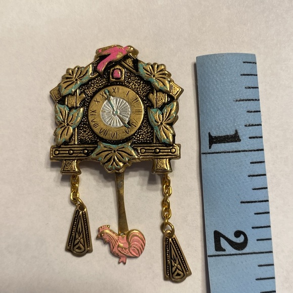 Vintage Spain Gold Tone Cuckoo Clock Brooch Pin - Picture 13 of 16